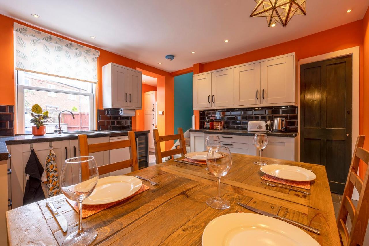 Luxury Central Home - Parking & Ev Point, Superking Bed Canterbury Bagian luar foto