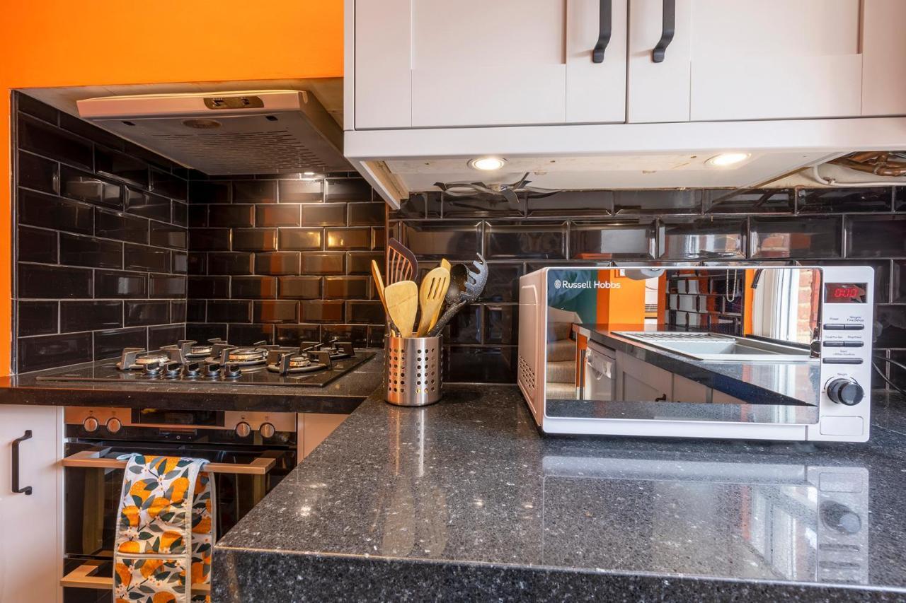 Luxury Central Home - Parking & Ev Point, Superking Bed Canterbury Bagian luar foto