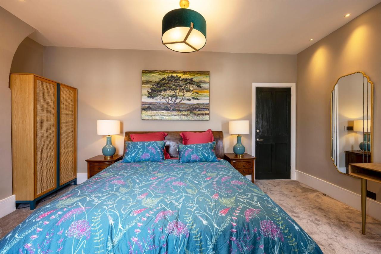 Luxury Central Home - Parking & Ev Point, Superking Bed Canterbury Bagian luar foto